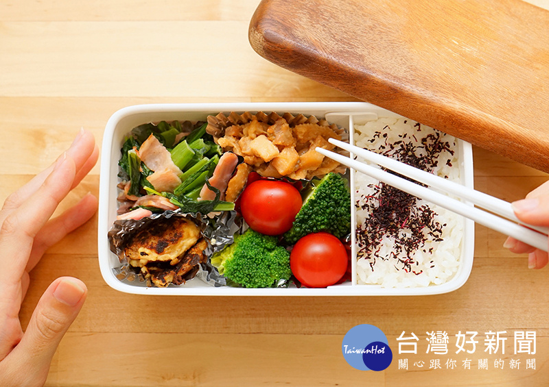 慎選便當盒　否則愈吃愈傷身