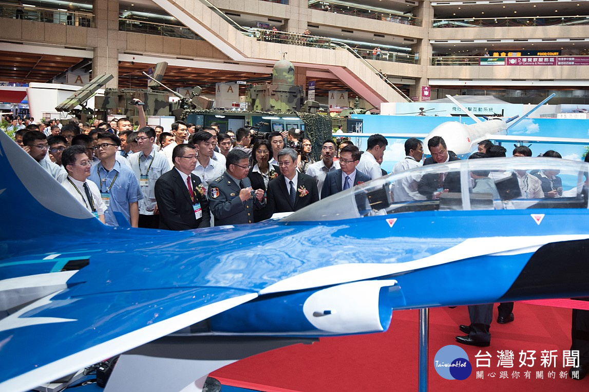 陳建仁：自研自製66架高教機 可創2000億新台幣商機