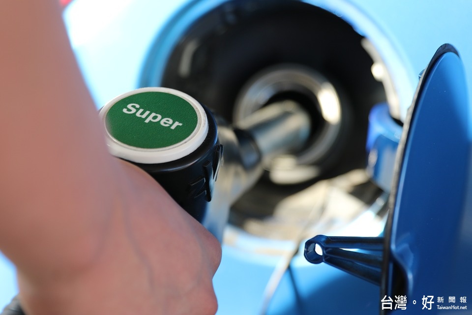 國際原油下跌　汽柴油21日各調降0.3元