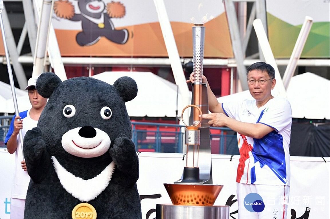 勉世大運選手向前看　柯P：我努力了這麼久　還是會失言、做錯決定