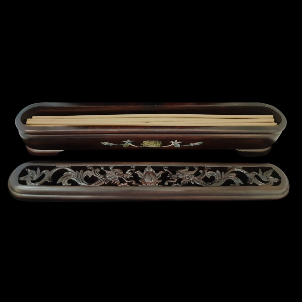 一尺崁貝臥香爐