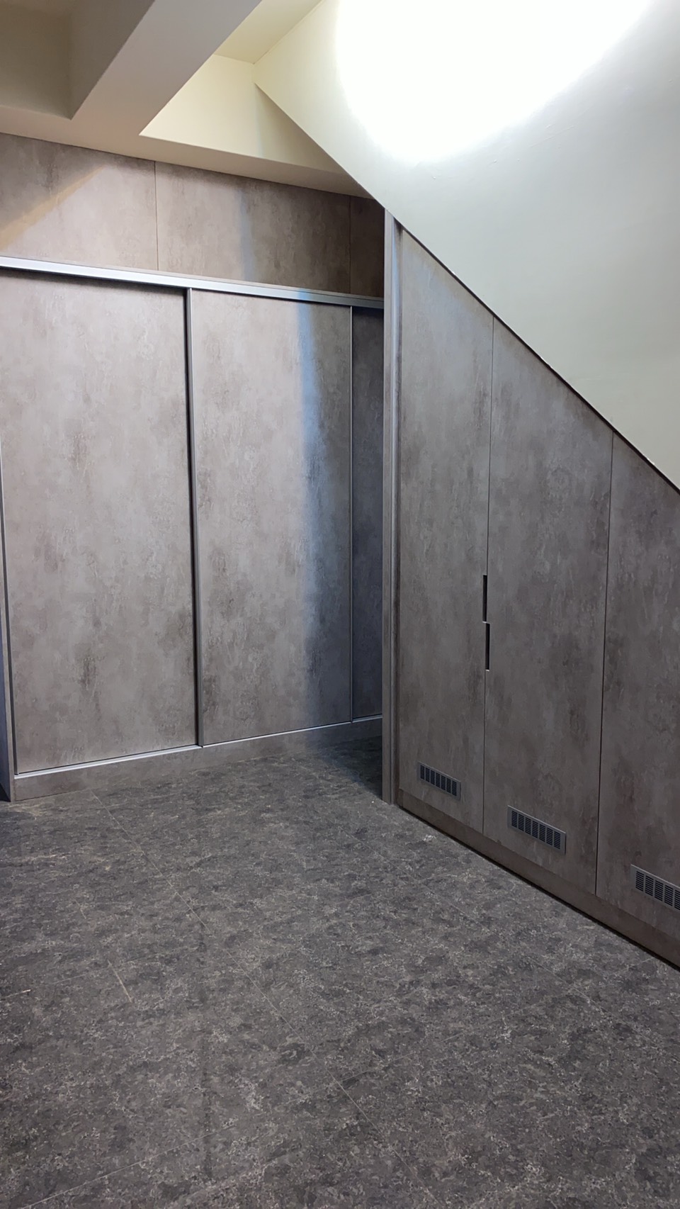 樓梯儲藏間設計