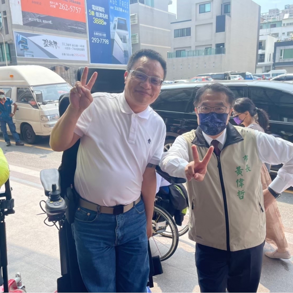 租 不倒翁SR站+躺 電動輪椅