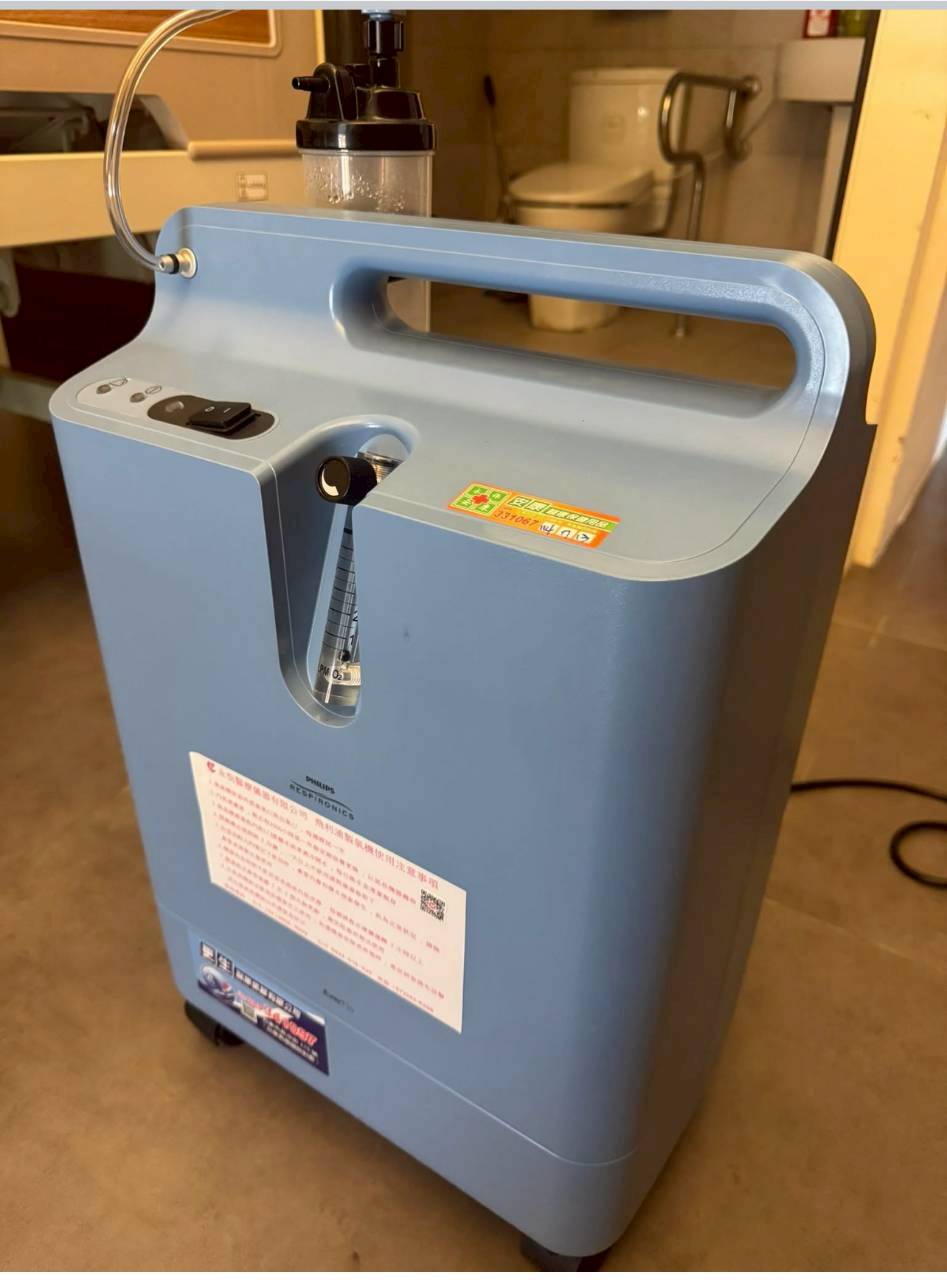居家氧氣機出租推薦-Philips EverFlo融合無障礙空間動線特寫-安心醫療