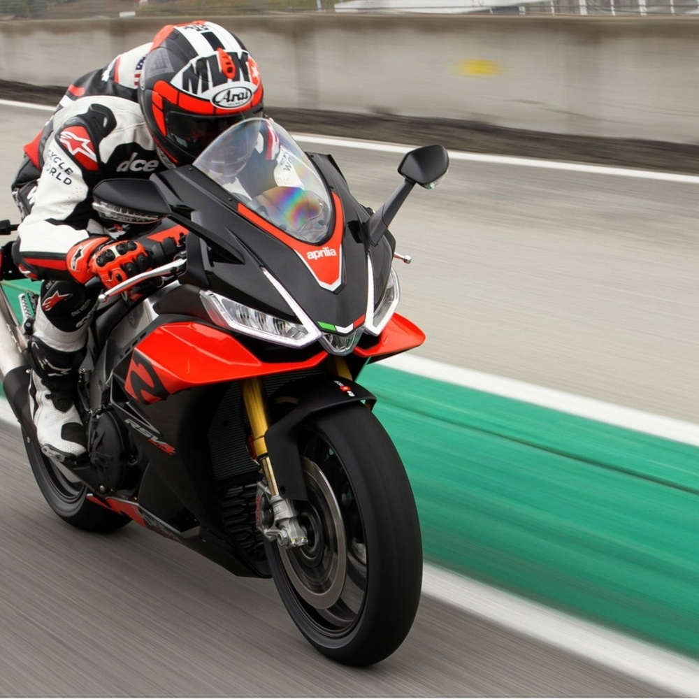 Aprilia RSV4 1100